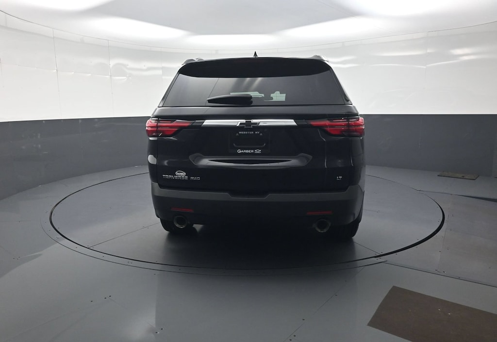 Used 2023 Chevrolet Traverse LT Cloth SUV