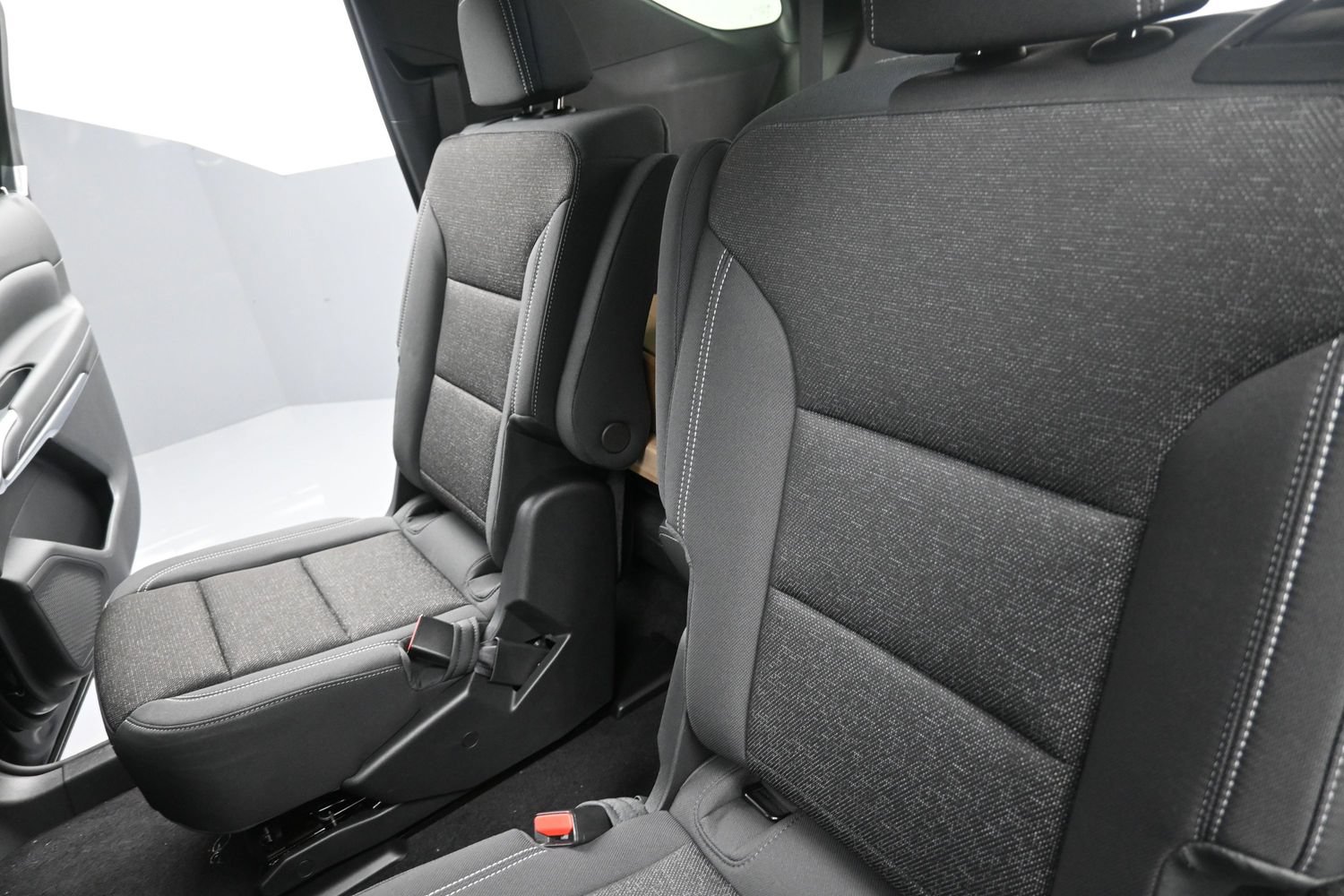 2026 Chevrolet Traverse LT - Photo 36