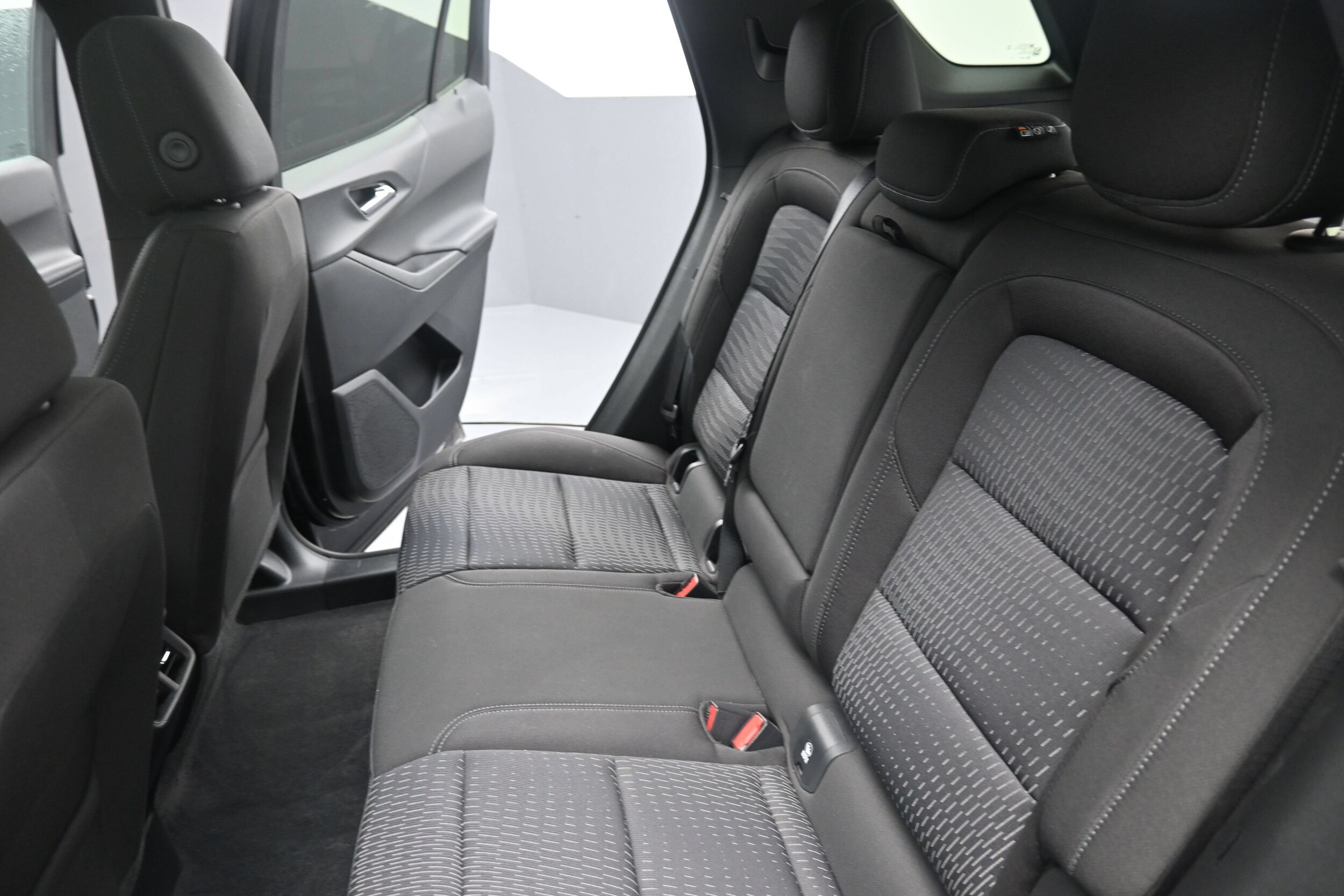 2026 Chevrolet Equinox LT - Photo 35