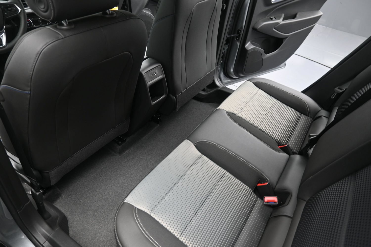 2026 Chevrolet Trax LT - Photo 37