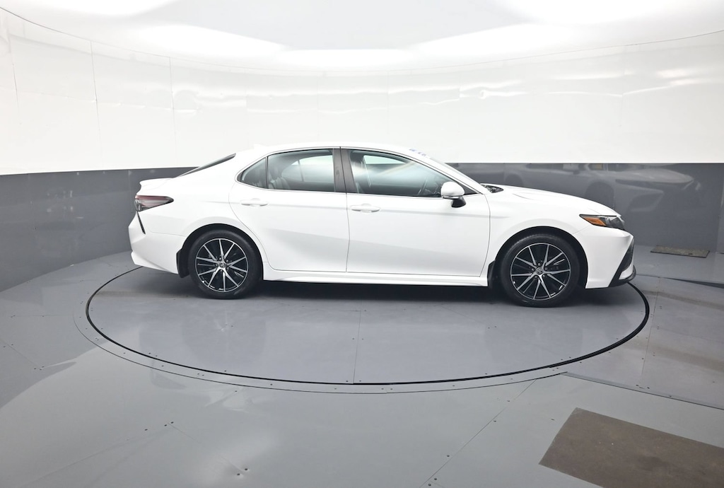 Used 2024 Toyota Camry SE Sedan