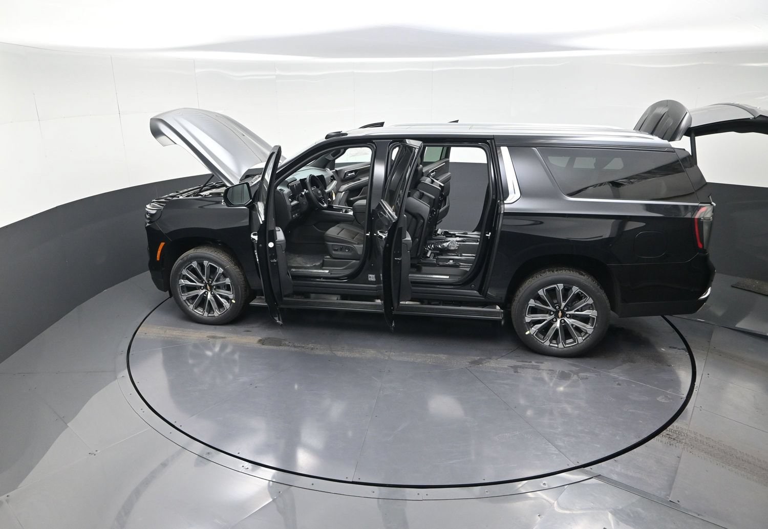 2026 Chevrolet Suburban High Country - Photo 15