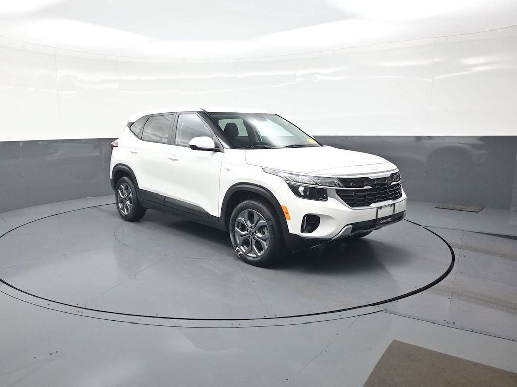 Used 2024 Kia Seltos LX SUV