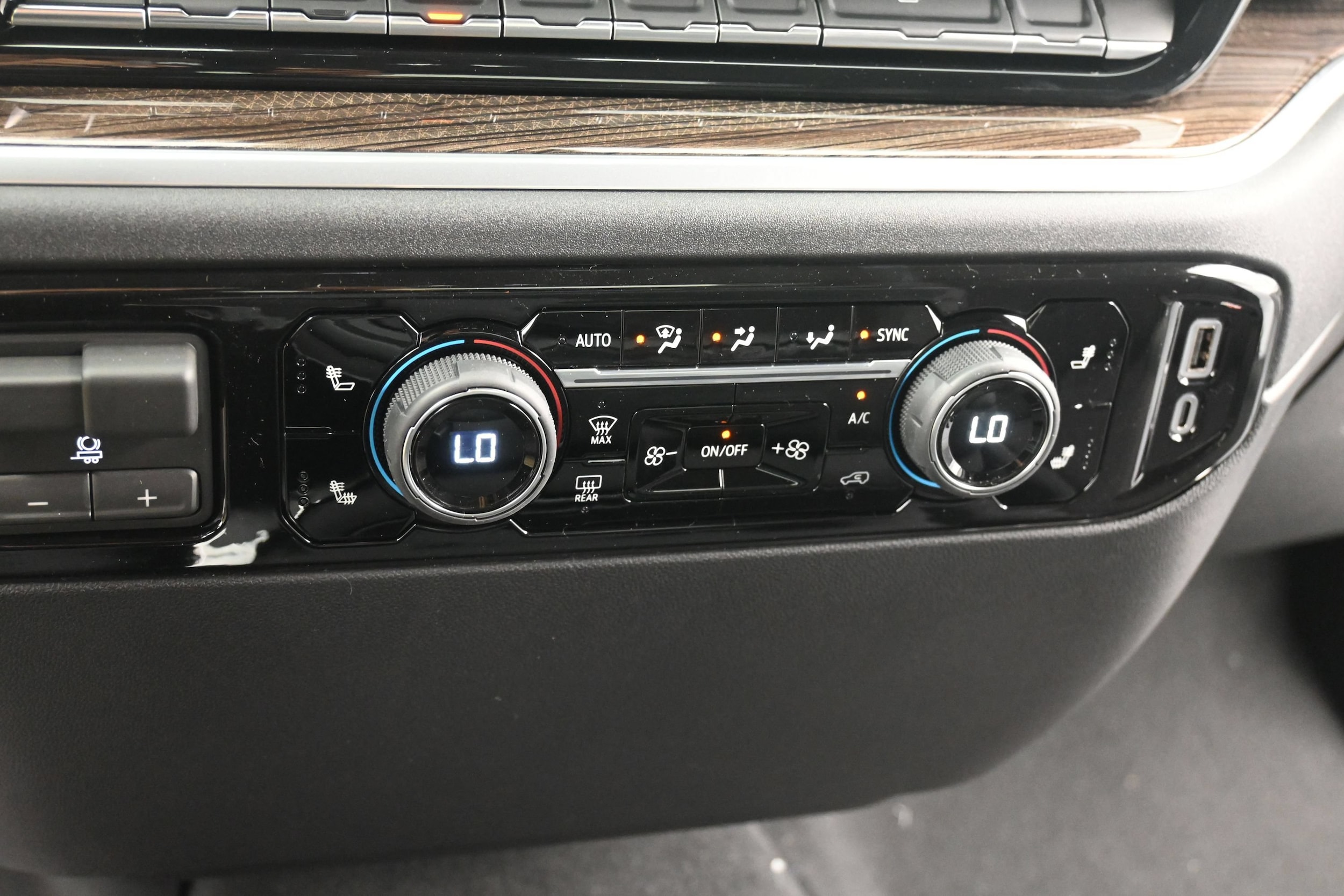 2026 Chevrolet Silverado 1500 LT - Photo 32