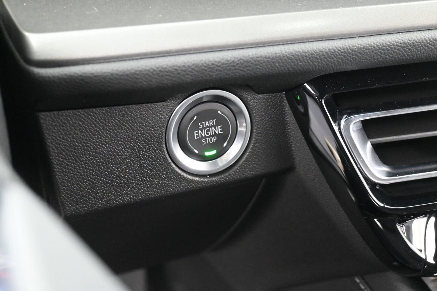 2026 Chevrolet Traverse LT - Photo 26