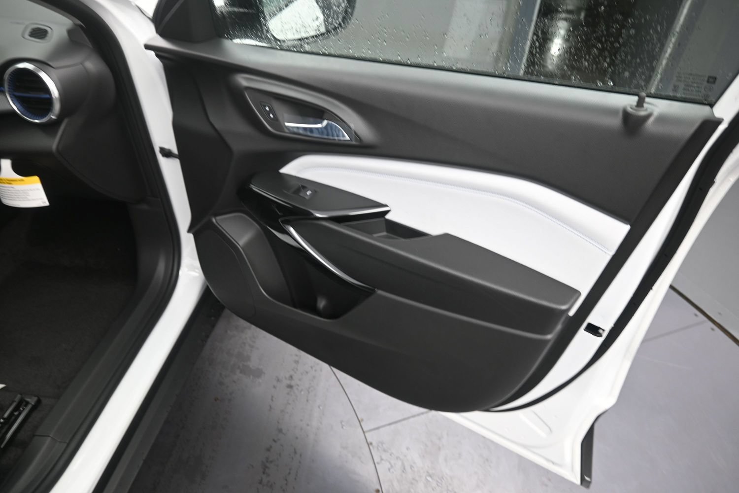 2026 Chevrolet Trax LT - Photo 36