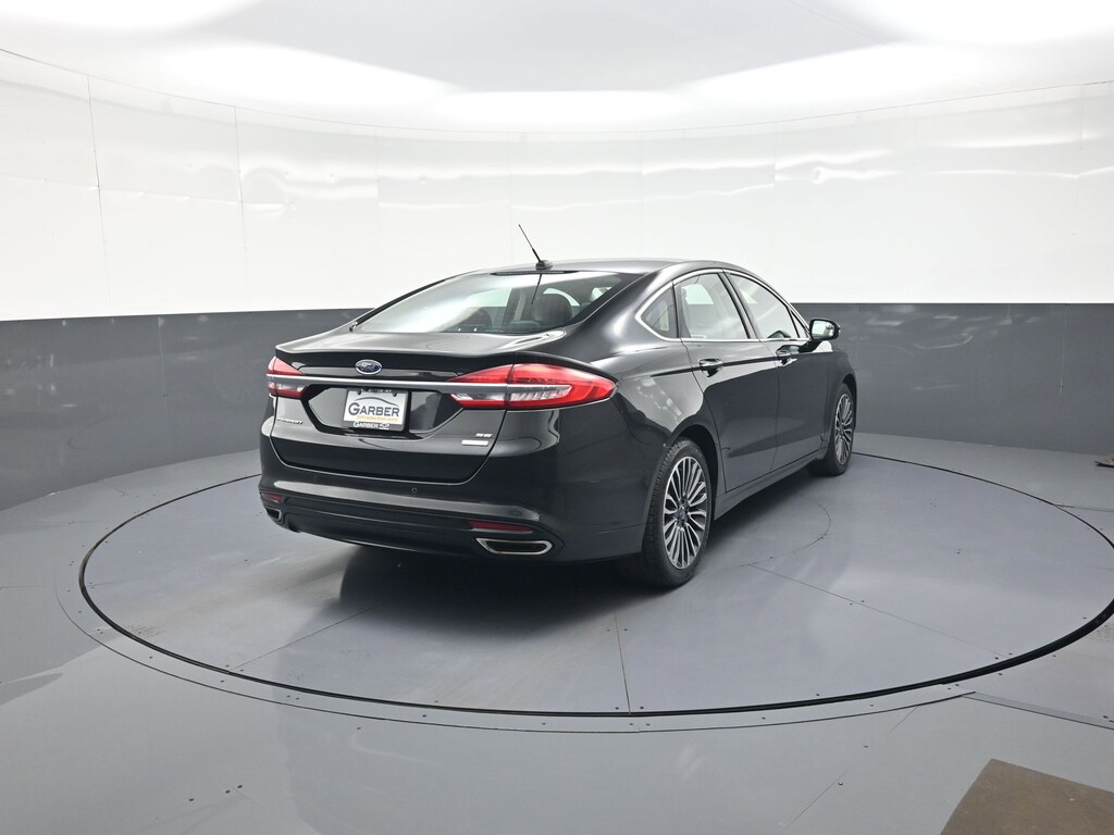 Used 2017 Ford Fusion SE Sedan