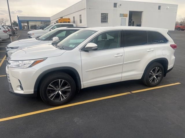2017 Toyota Highlander LE