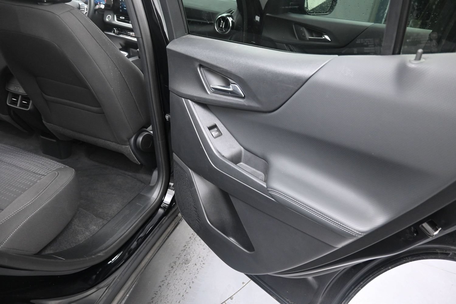 2026 Chevrolet Equinox LT - Photo 40