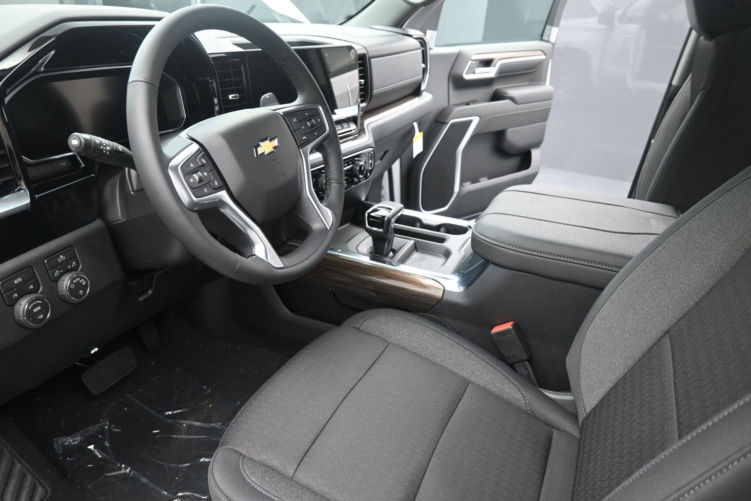2026 Chevrolet Silverado 1500 LT - Photo 18