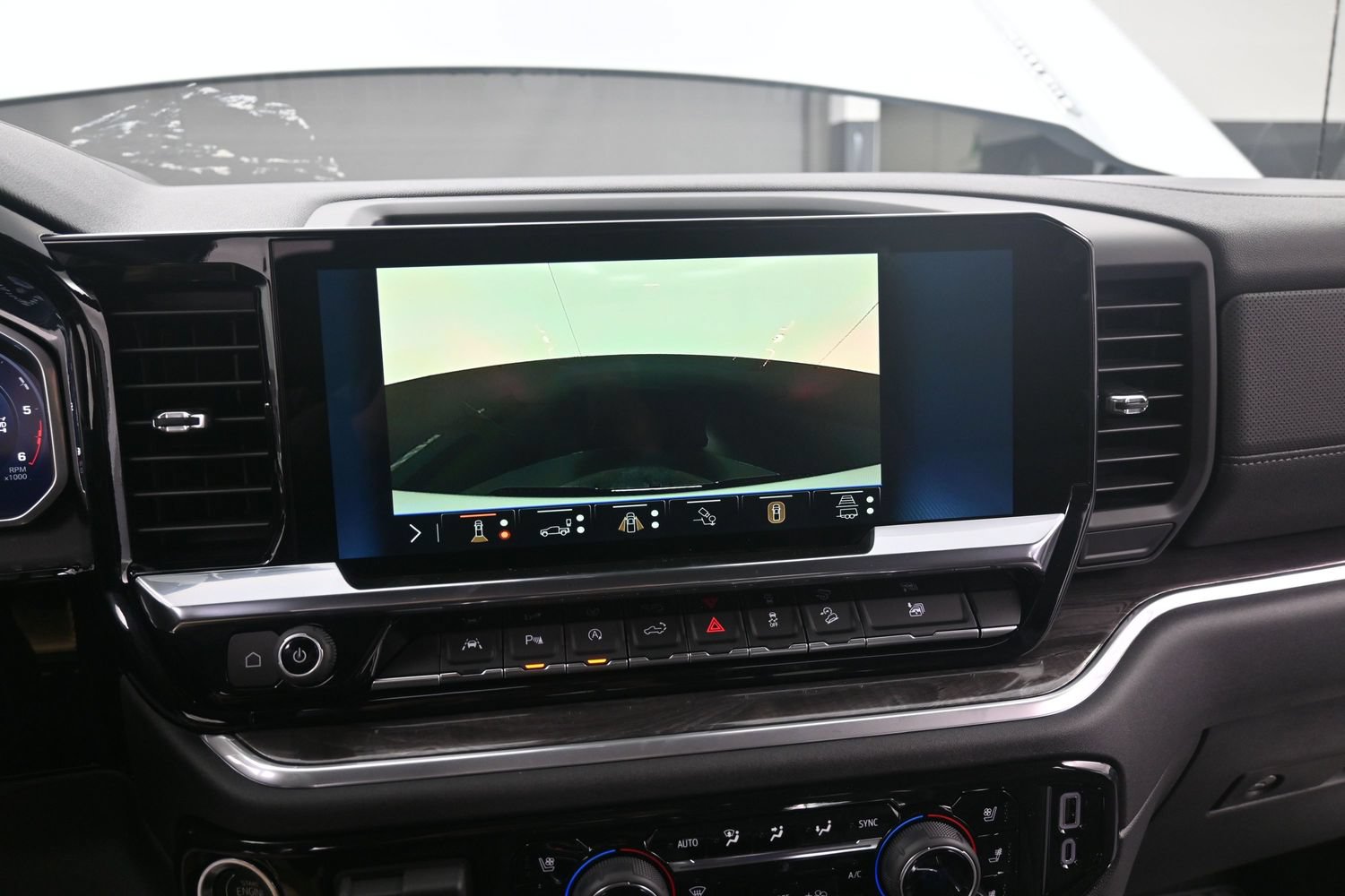 2026 Chevrolet Silverado 1500 LTZ - Photo 26