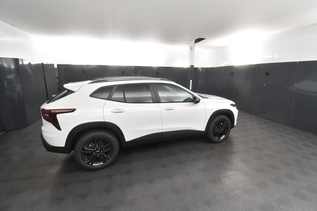 New 2025 Chevrolet Trax Activ SUV