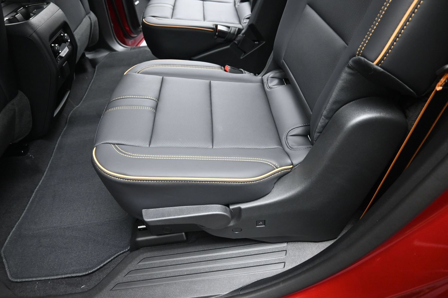 2027 Chevrolet Traverse High Country - Photo 39
