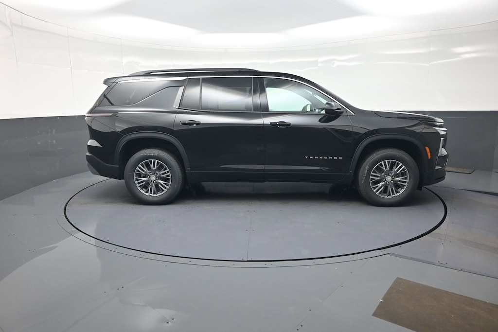 New 2026 Chevrolet Traverse LT SUV