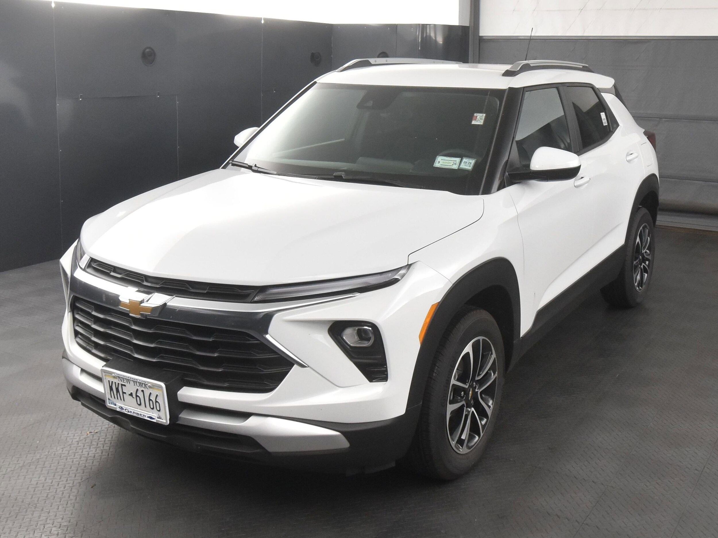 2026 Chevrolet Trailblazer LT photo 2