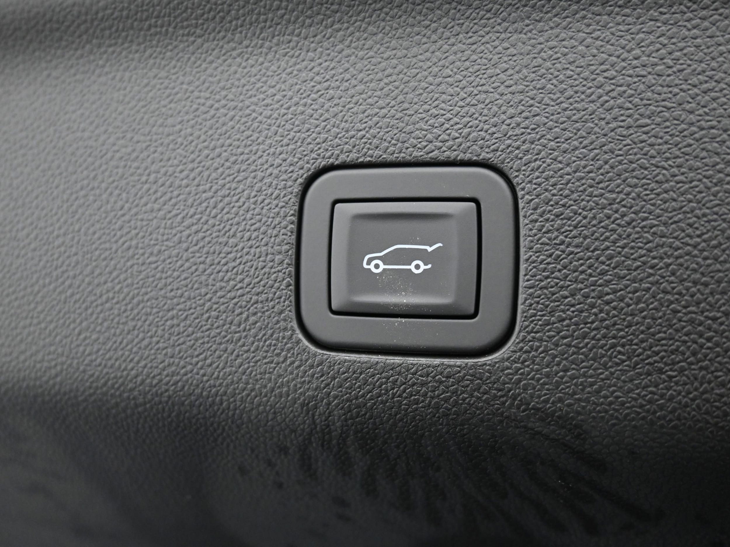 2026 Chevrolet Suburban High Country - Photo 32