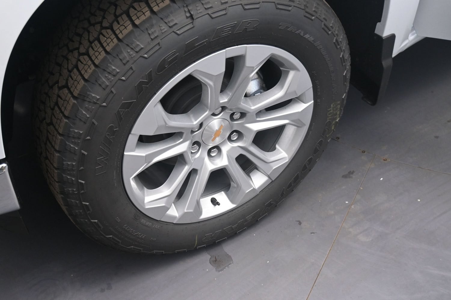 2026 Chevrolet Silverado 1500 LTZ - Photo 13