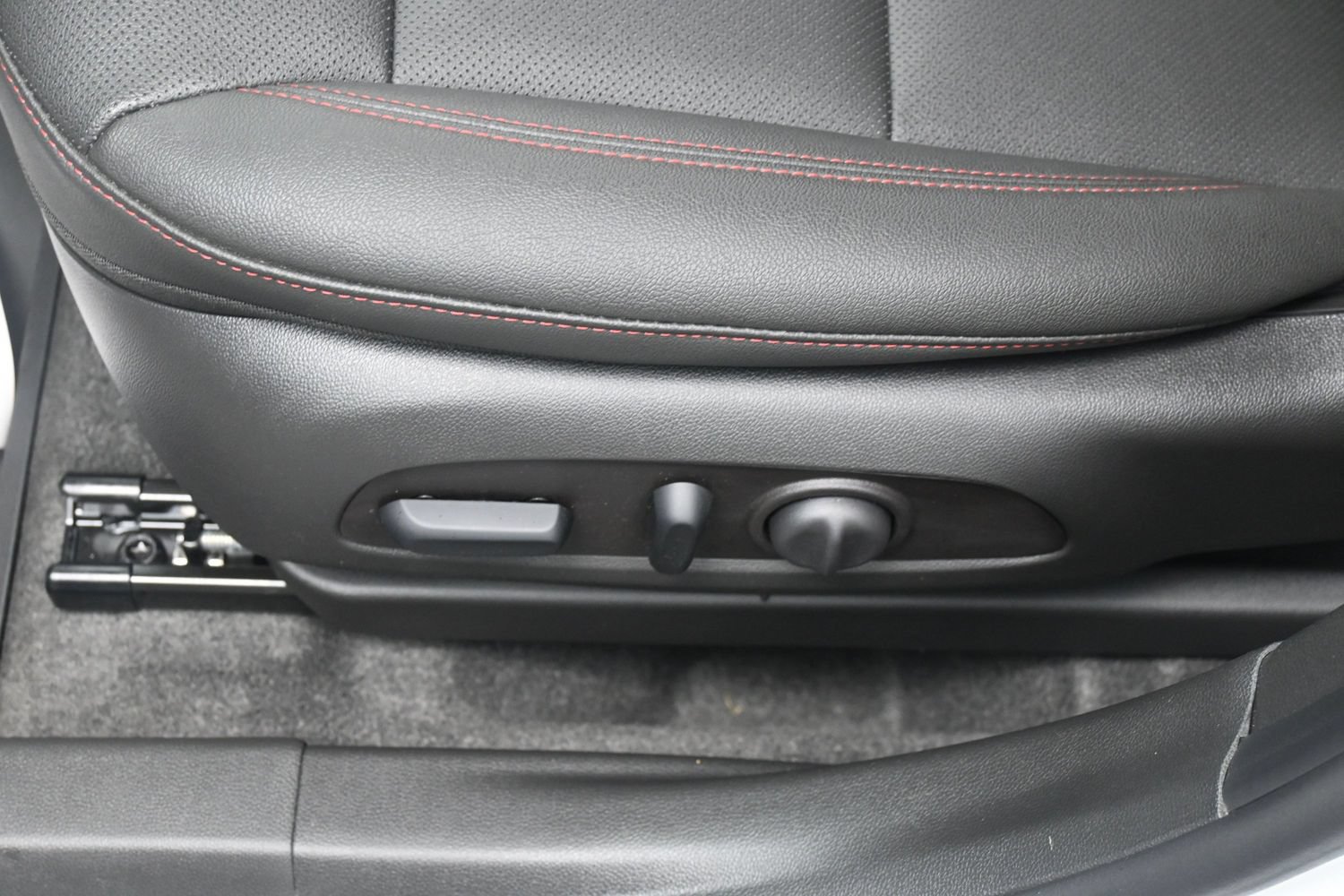 2026 Chevrolet Trax RS - Photo 15