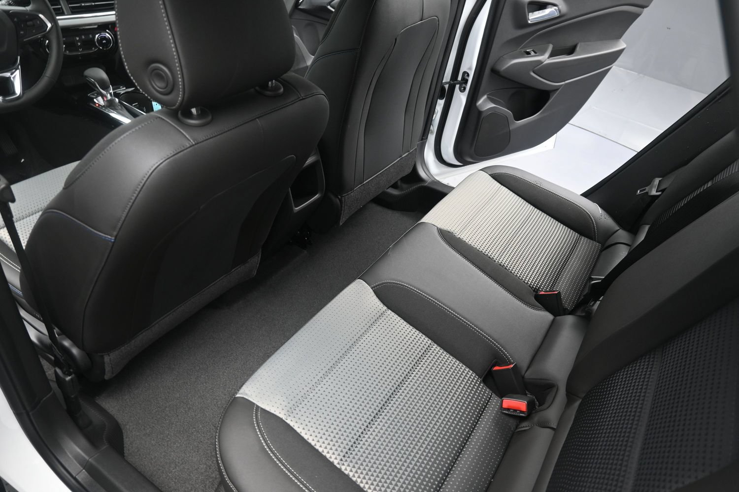 2026 Chevrolet Trax LT - Photo 33