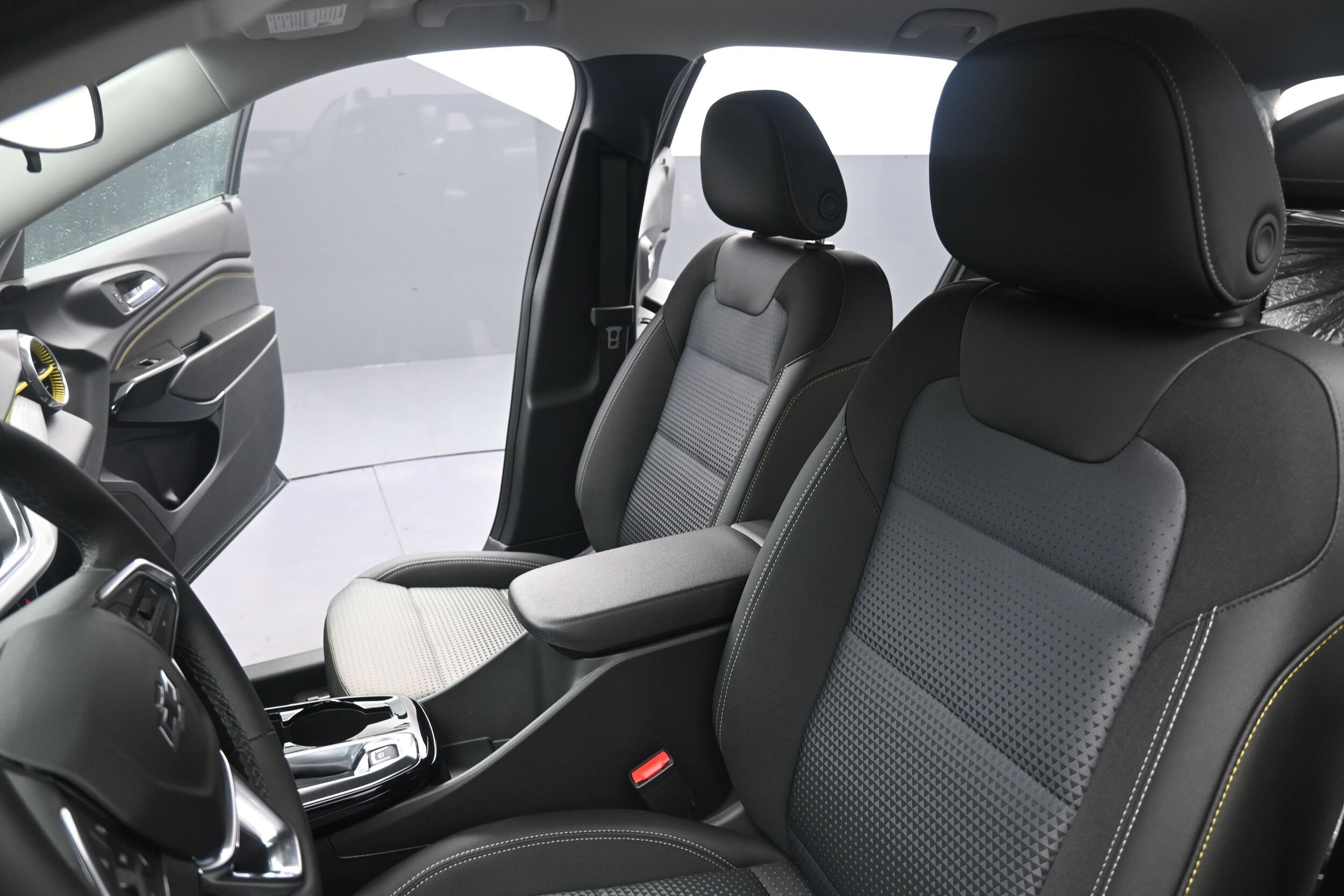 2026 Chevrolet Trax LT - Photo 17