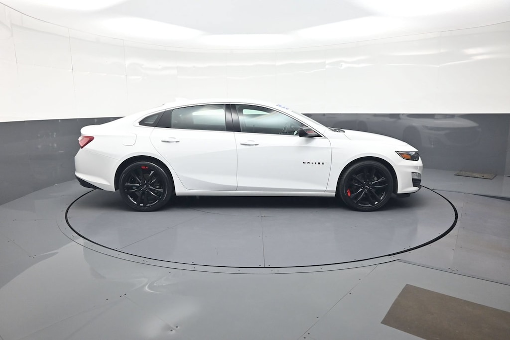 Used 2022 Chevrolet Malibu LT Car