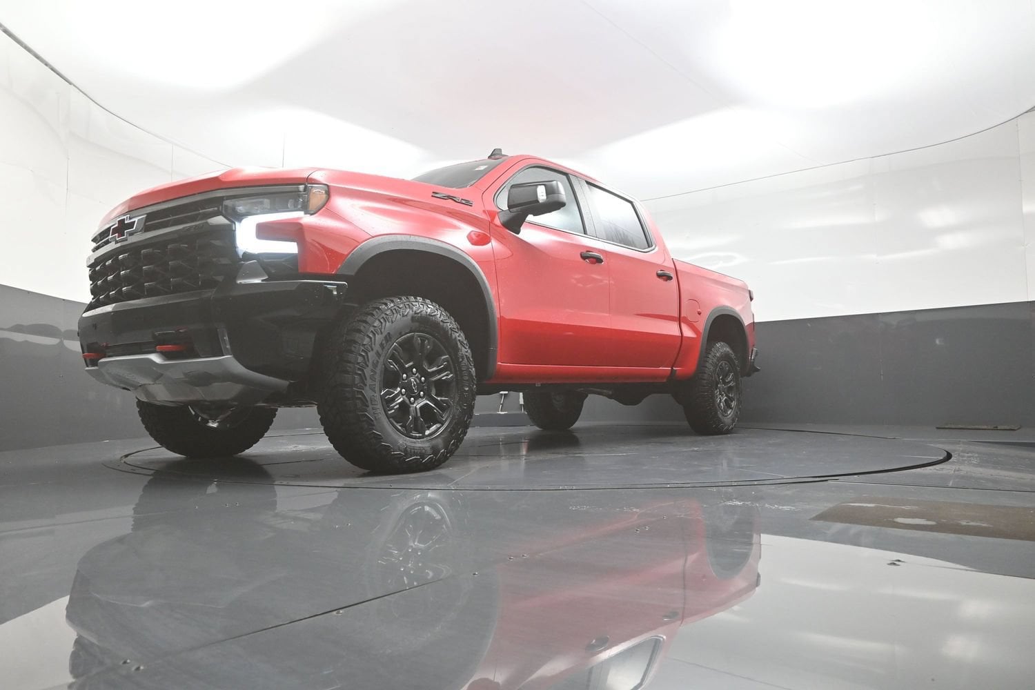 2026 Chevrolet Silverado 1500 ZR2 - Photo 11