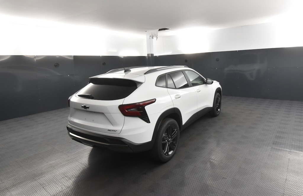 New 2025 Chevrolet Trax Activ SUV