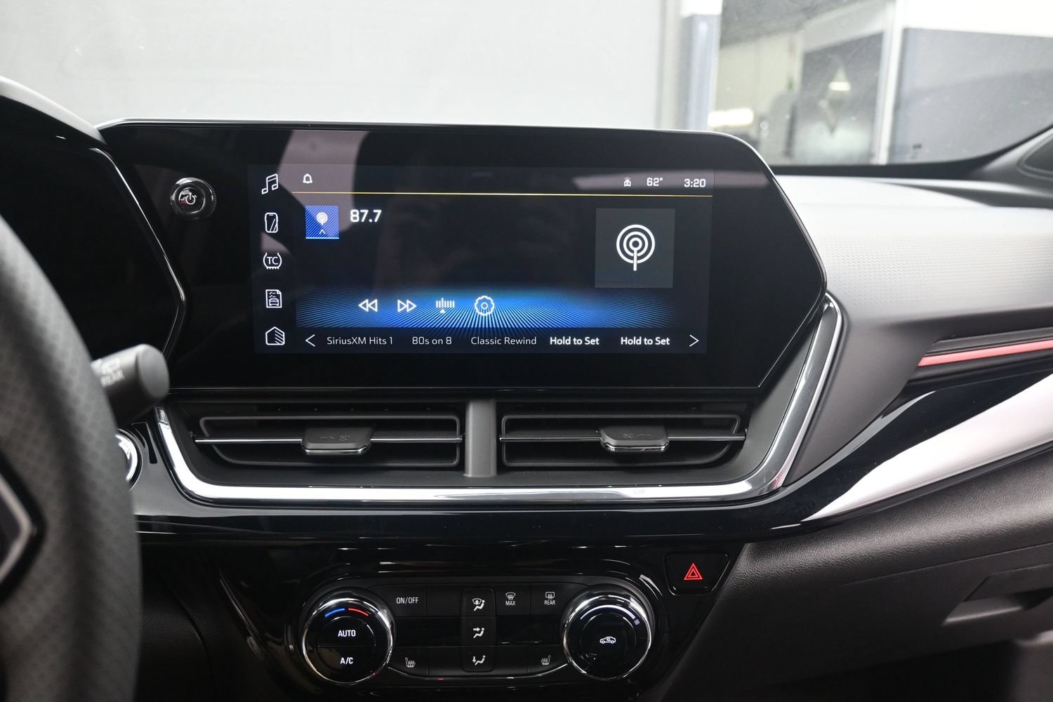 2026 Chevrolet Trax RS - Photo 21