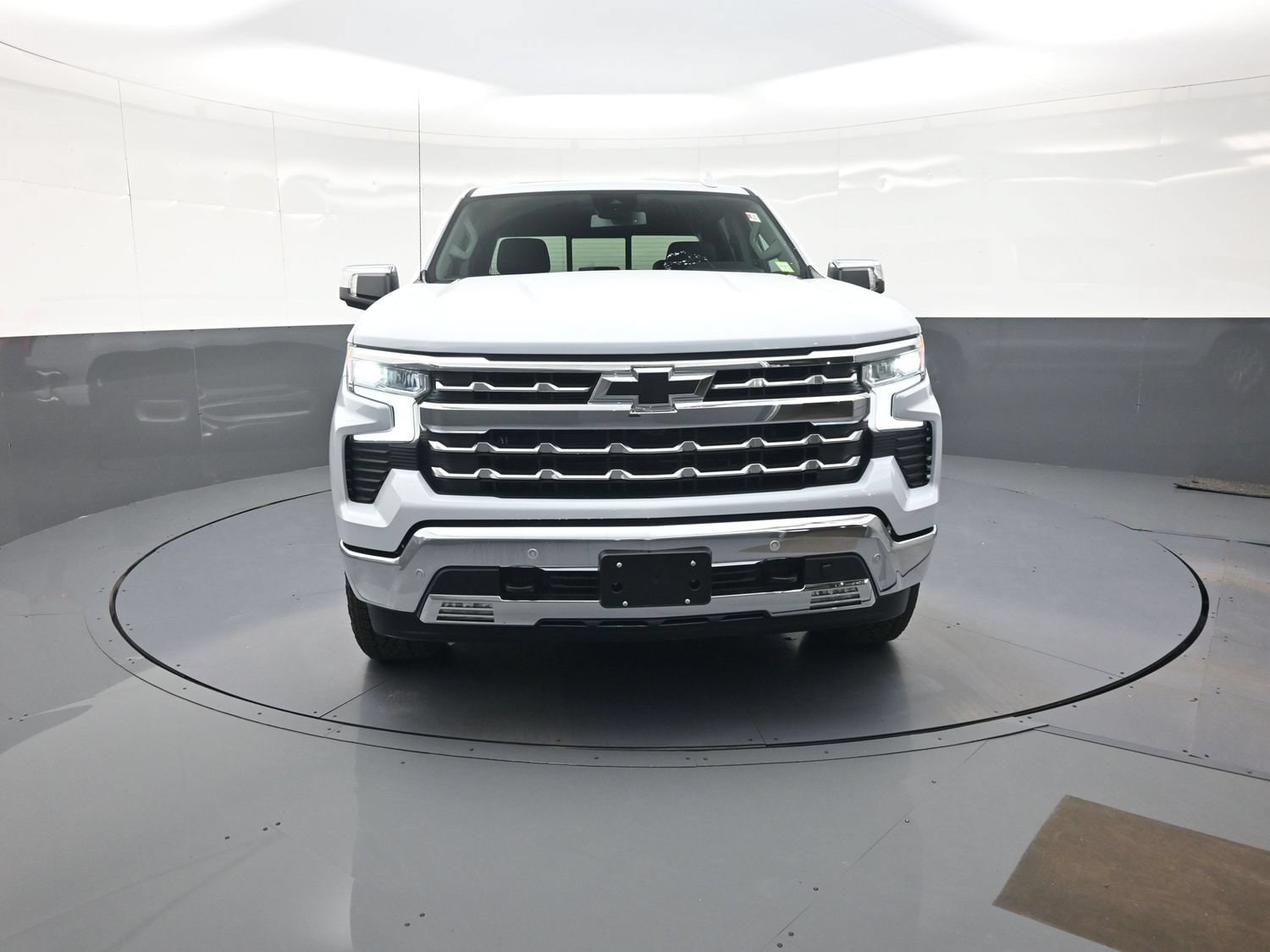 2026 Chevrolet Silverado 1500 LTZ - Photo 8
