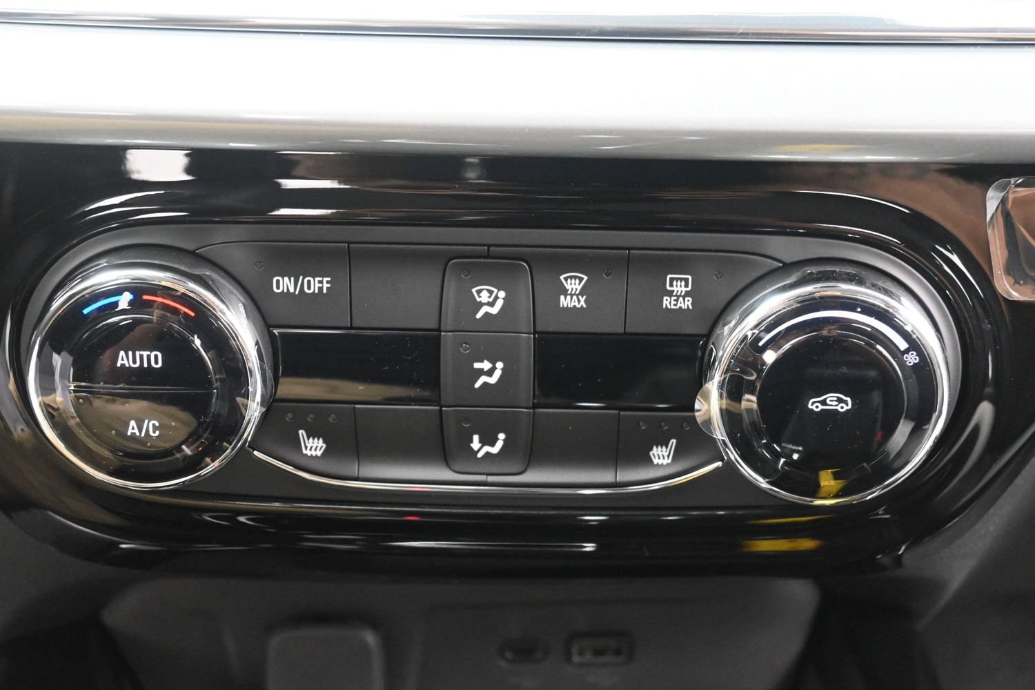 2026 Chevrolet Trax LT - Photo 26