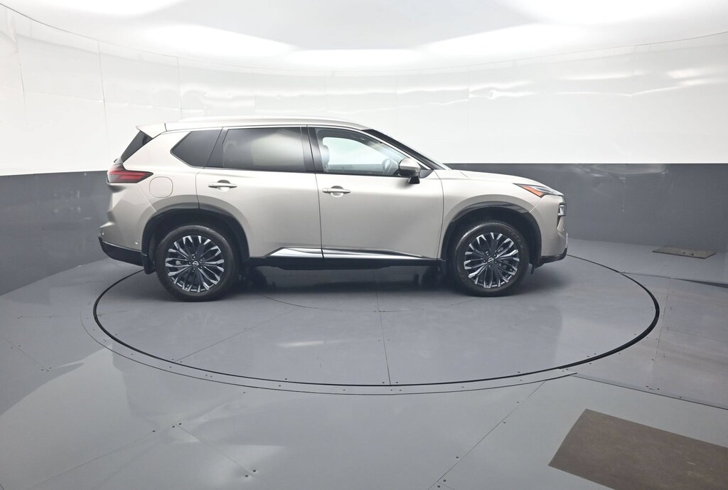 Used 2024 Nissan Rogue Platinum Intelligent AWD SUV