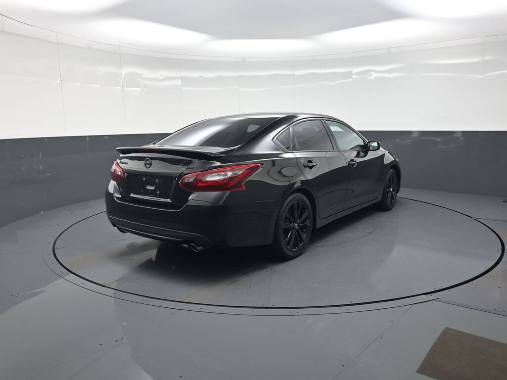 Used 2017 Nissan Altima 2.5 SR Sedan