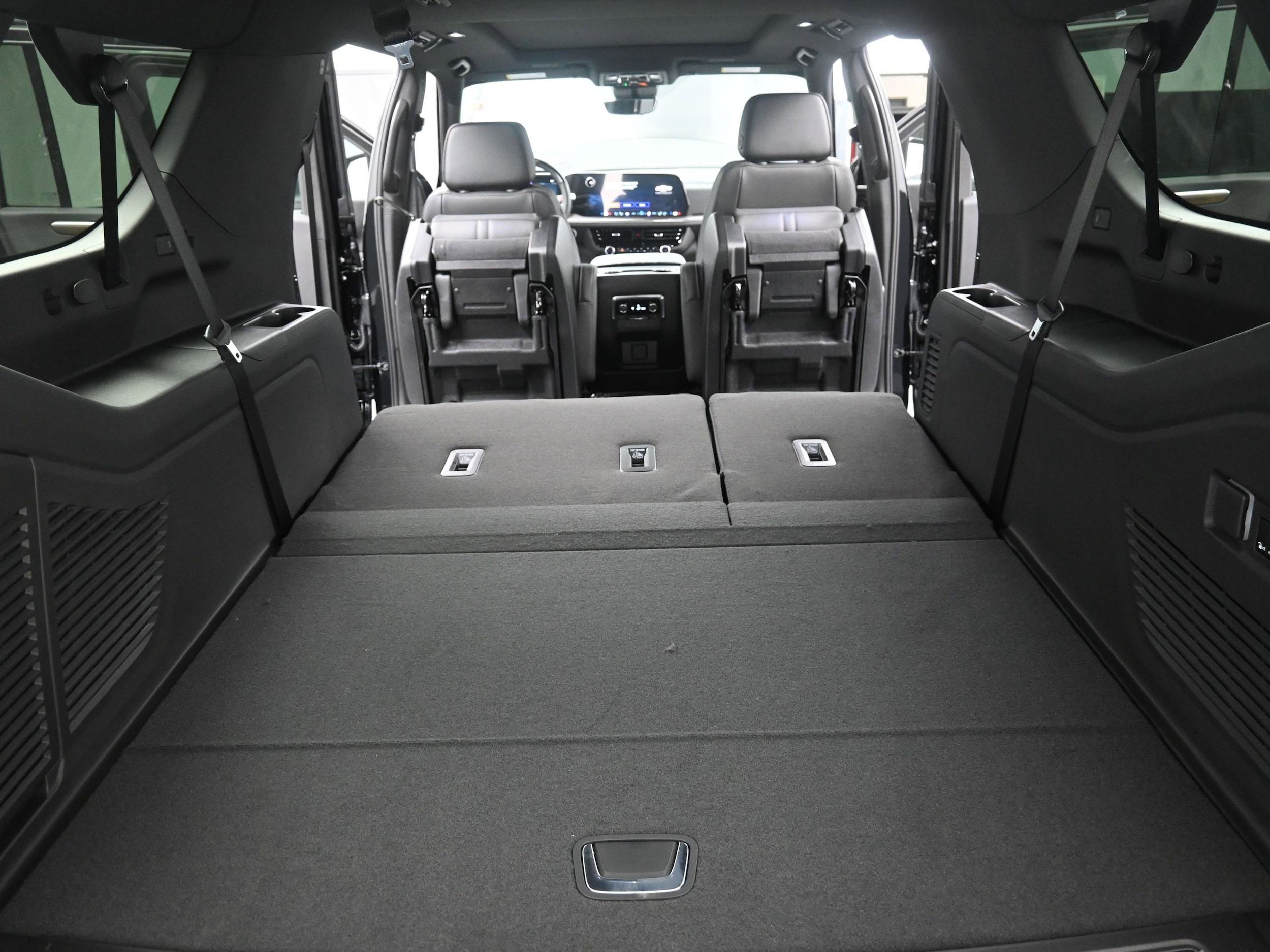 2026 Chevrolet Suburban High Country - Photo 31