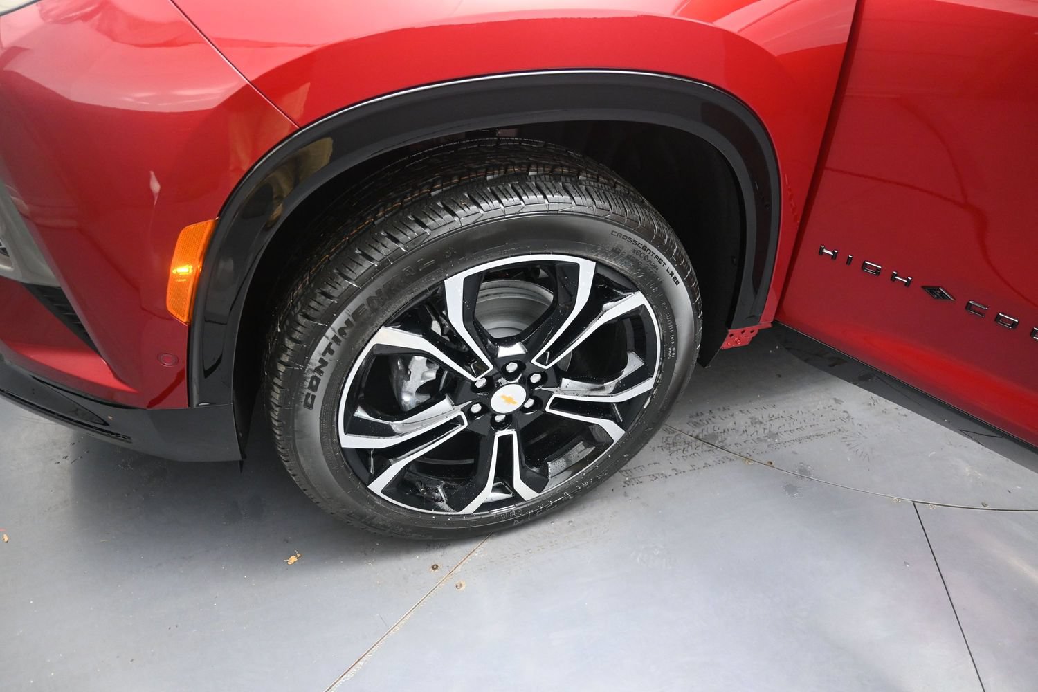 2027 Chevrolet Traverse High Country - Photo 17