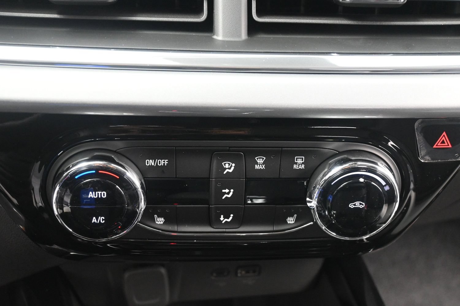2026 Chevrolet Trax LT - Photo 29