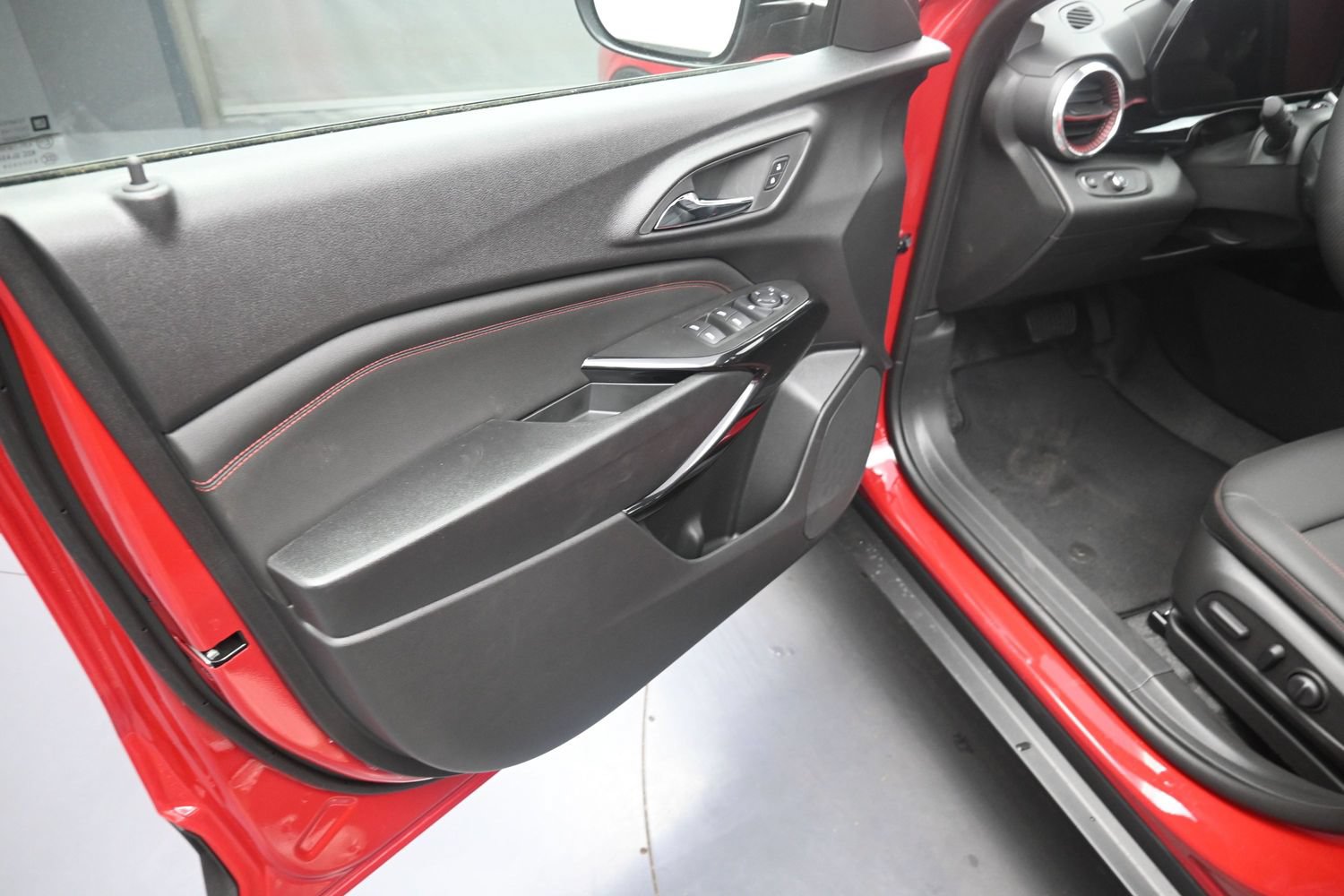 2026 Chevrolet Trax RS - Photo 16