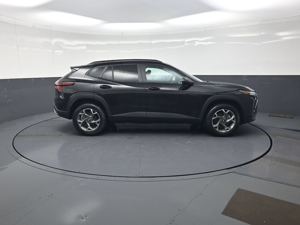 New 2026 Chevrolet Trax LT SUV