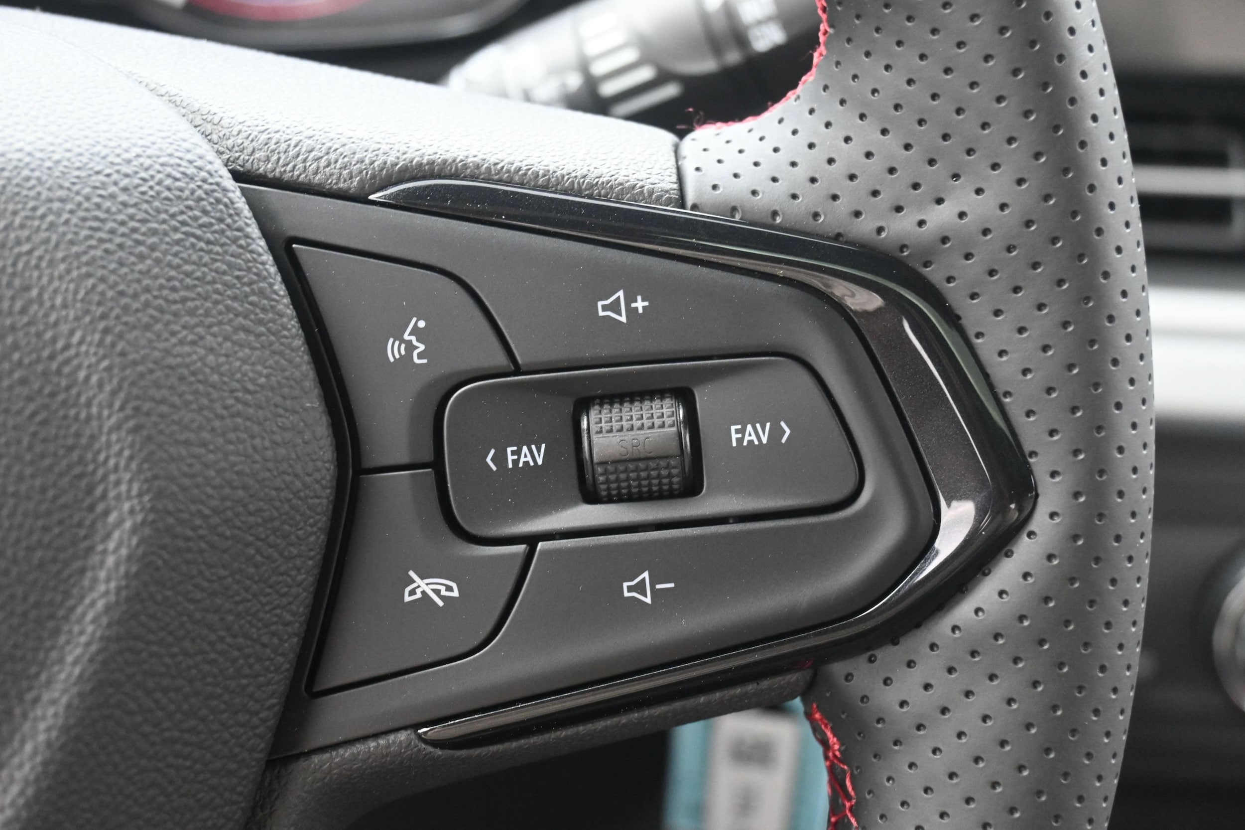 2026 Chevrolet Trax RS - Photo 20