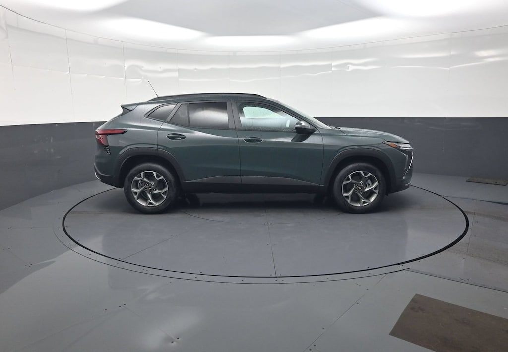 New 2026 Chevrolet Trax LT SUV