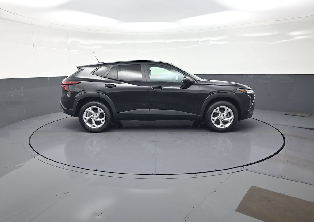New 2026 Chevrolet Trax LS SUV