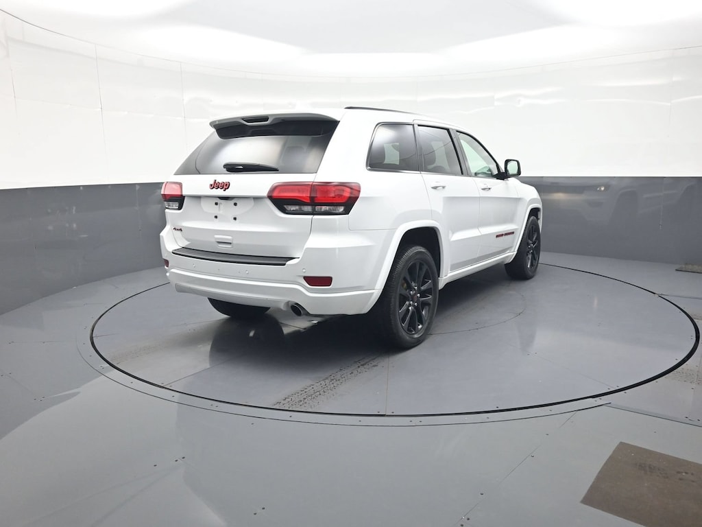 Used 2020 Jeep Grand Cherokee Altitude 4x4 SUV