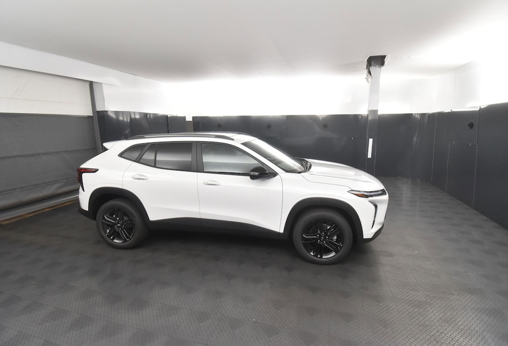 New 2025 Chevrolet Trax Activ SUV