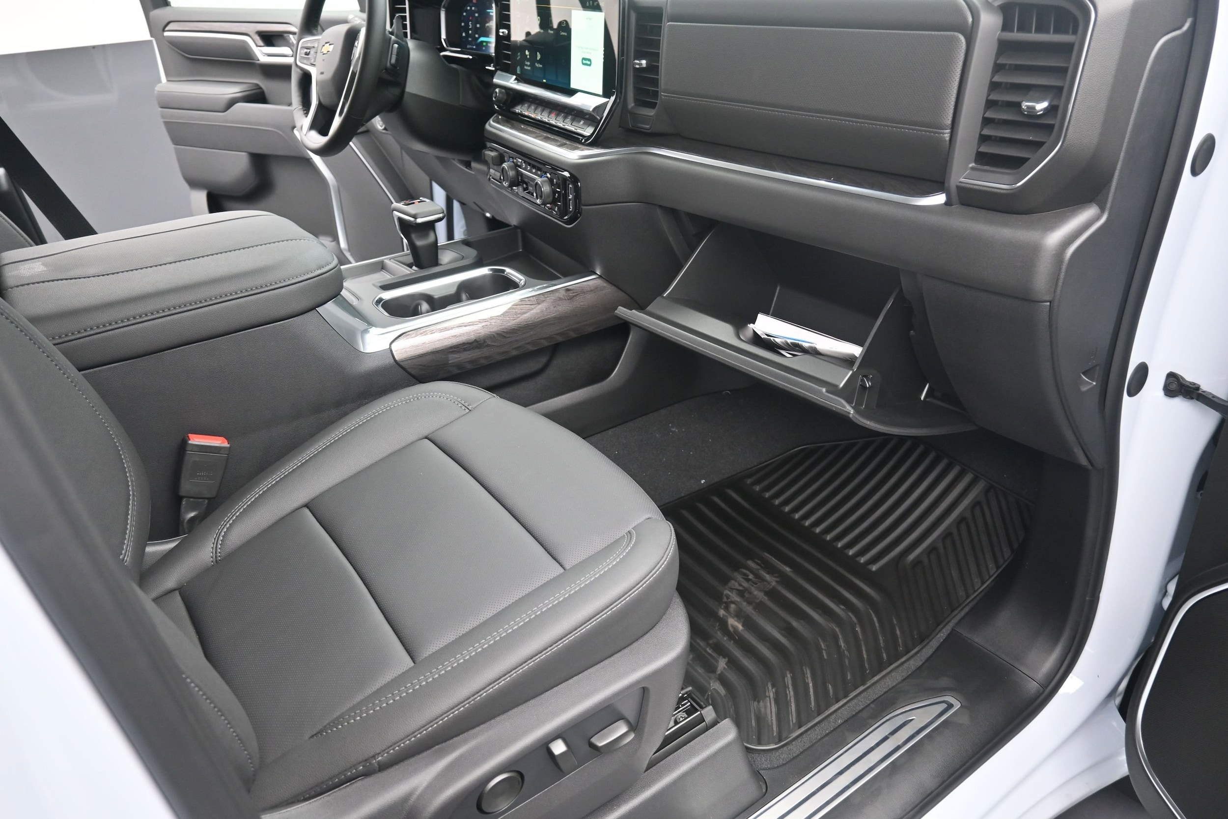 2026 Chevrolet Silverado 1500 LTZ - Photo 36