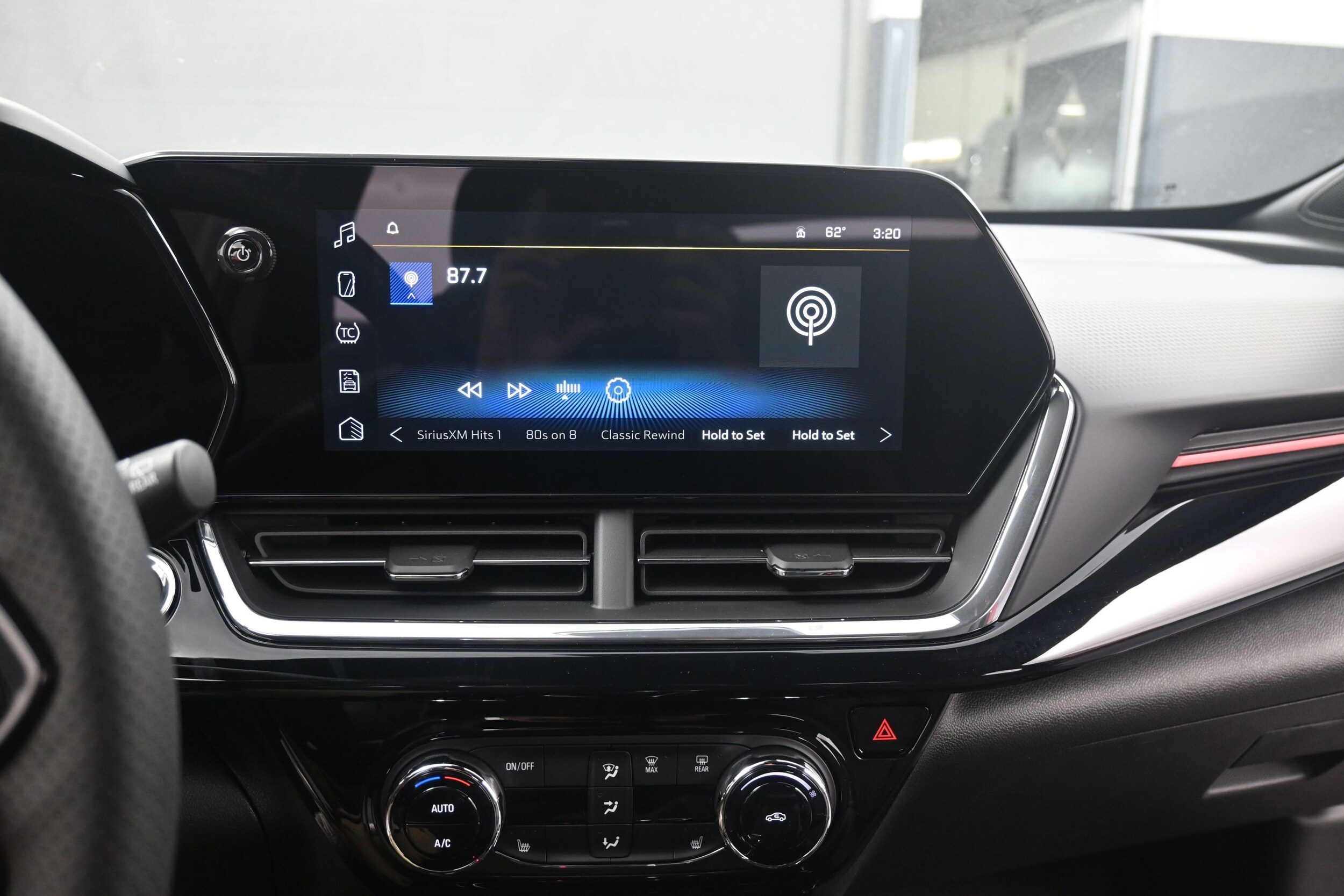 2026 Chevrolet Trax RS - Photo 21