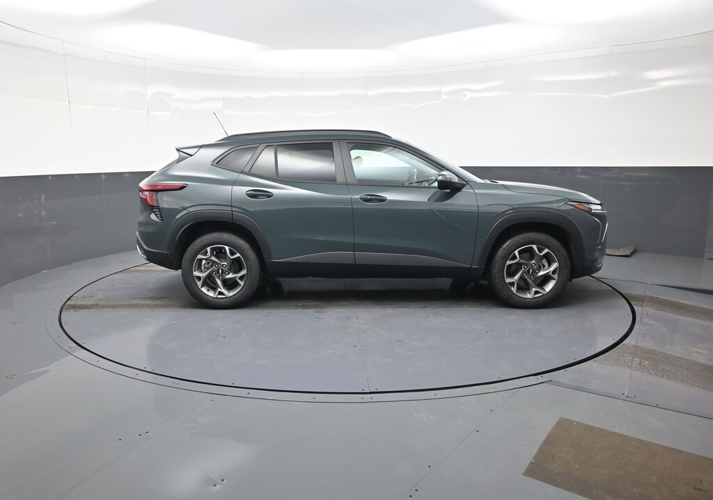 New 2026 Chevrolet Trax LT SUV