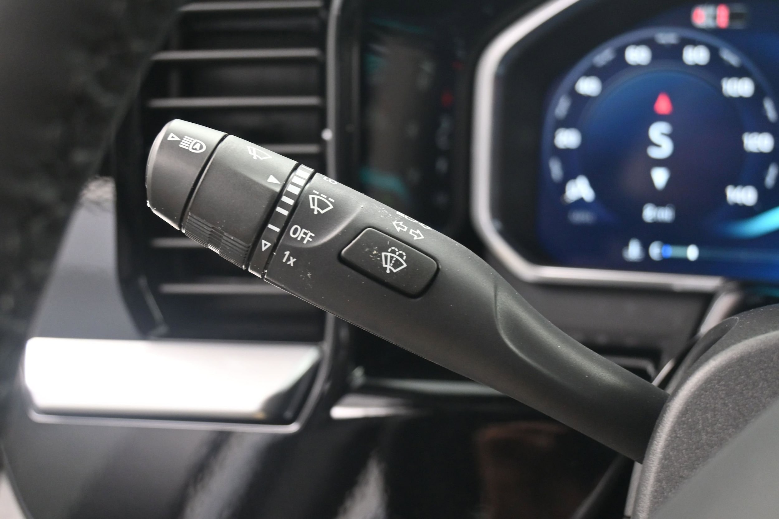 2026 Chevrolet Silverado 1500 LTZ - Photo 27