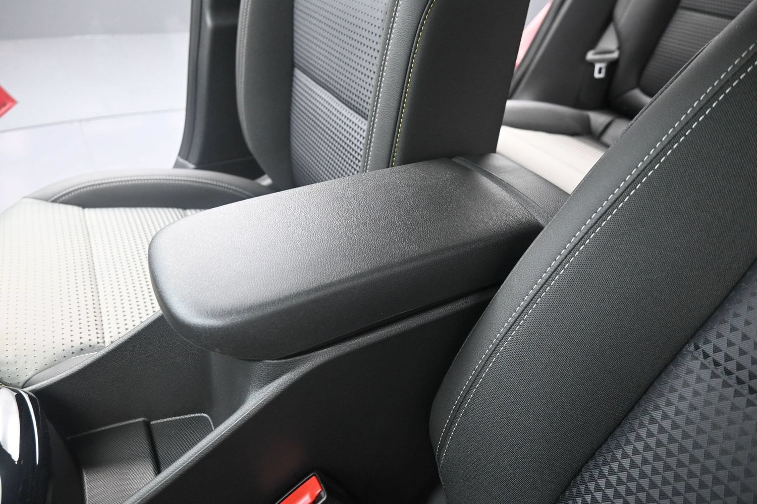 2026 Chevrolet Trax LT - Photo 29