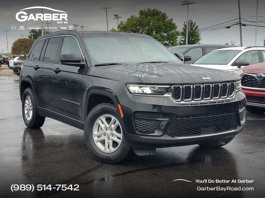 Used 2023 Jeep Grand Cherokee Laredo SUV