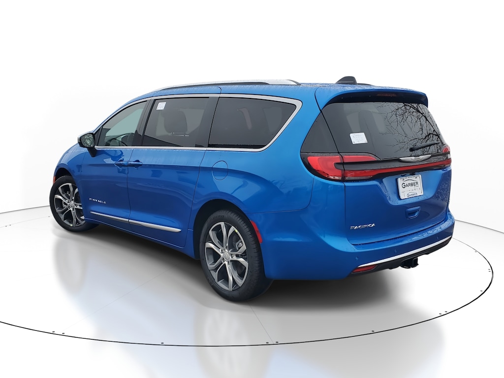 New 2026 Chrysler Pacifica PINNACLE Passenger Van