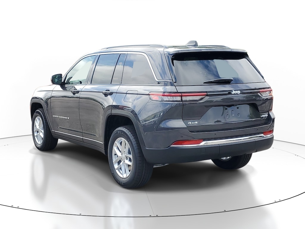 New 2026 Jeep Grand Cherokee LAREDO X 4X4 Sport Utility